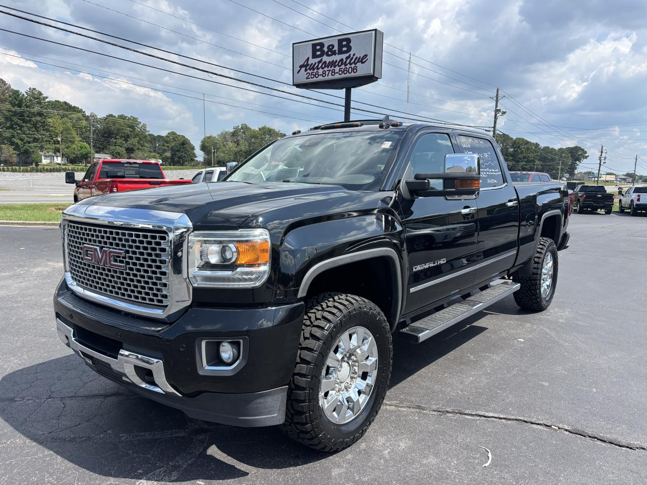 GMC Sierra 2500HD available WiFi 4WD Crew Cab 153.7" Denali 2015
