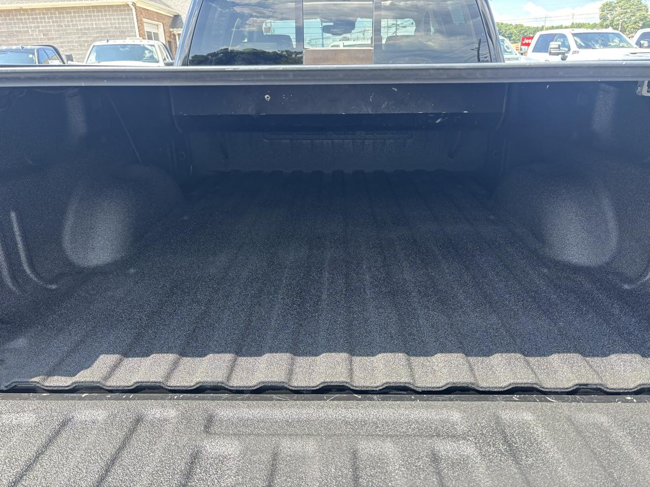 GMC Sierra 2500HD available WiFi 4WD Crew Cab 153.7" Denali 2015