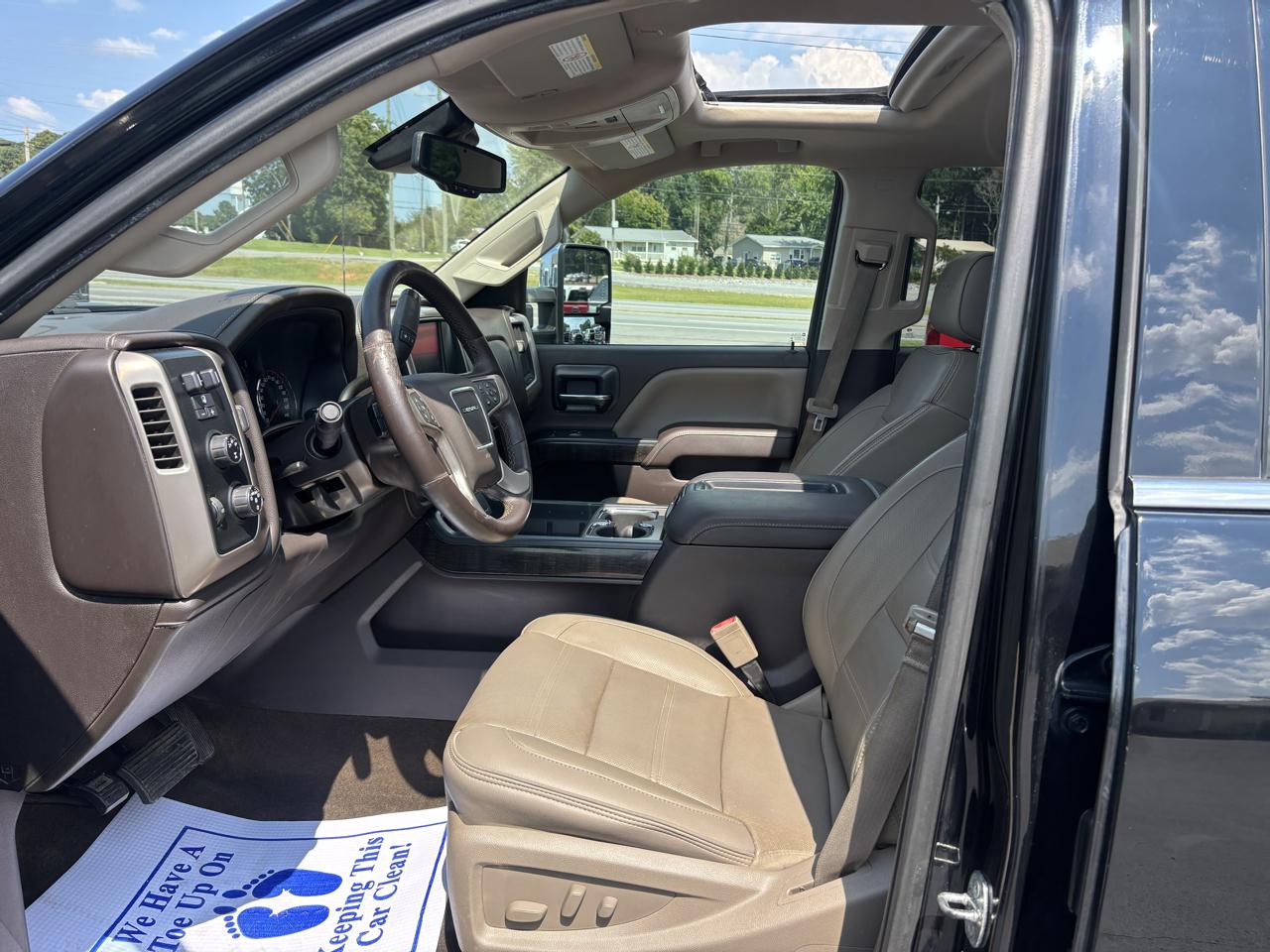 GMC Sierra 2500HD available WiFi 4WD Crew Cab 153.7" Denali 2015