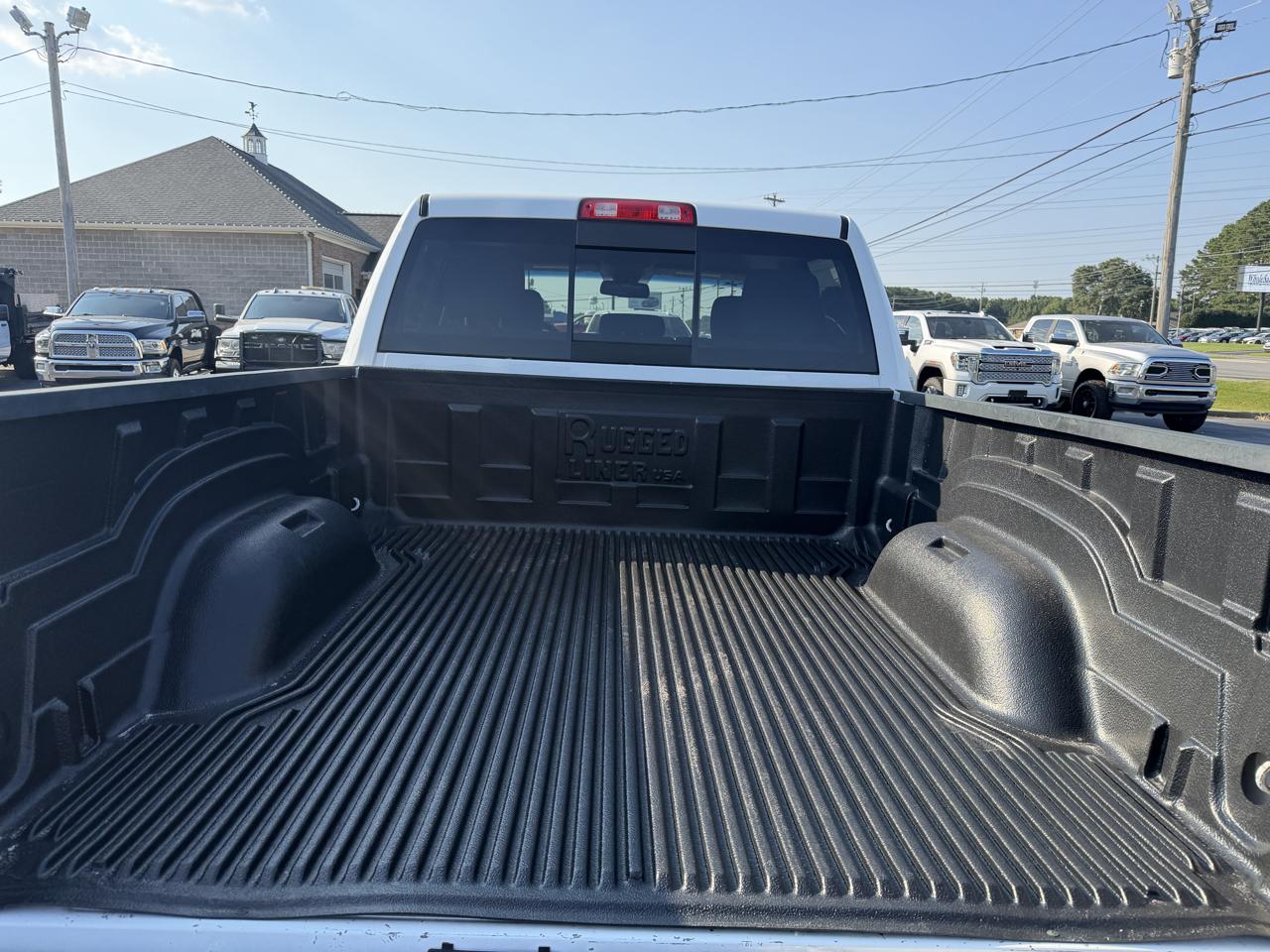 RAM 2500 SLT 4x4 Crew Cab 6'4" Box 2018