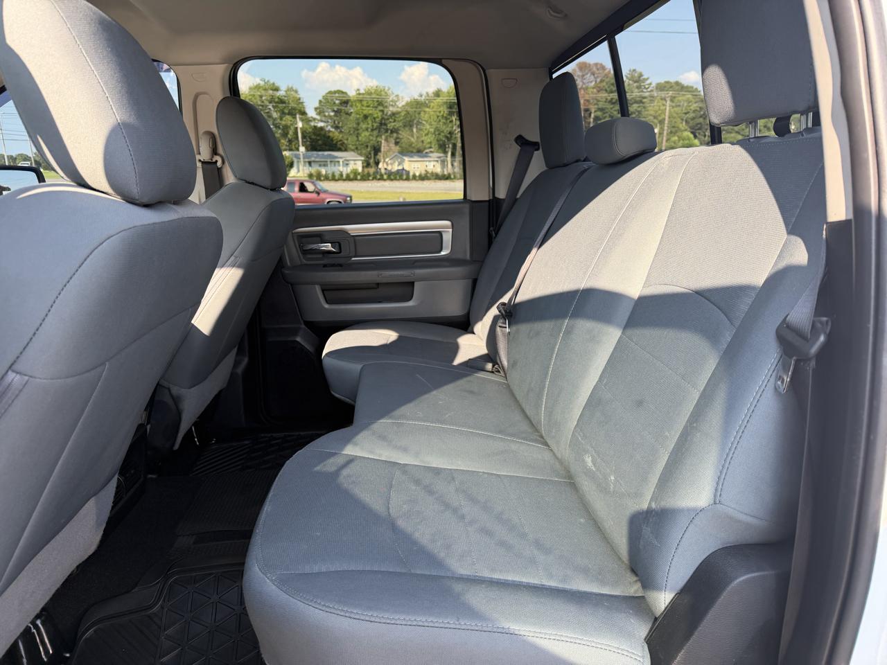 RAM 2500 SLT 4x4 Crew Cab 6'4" Box 2018