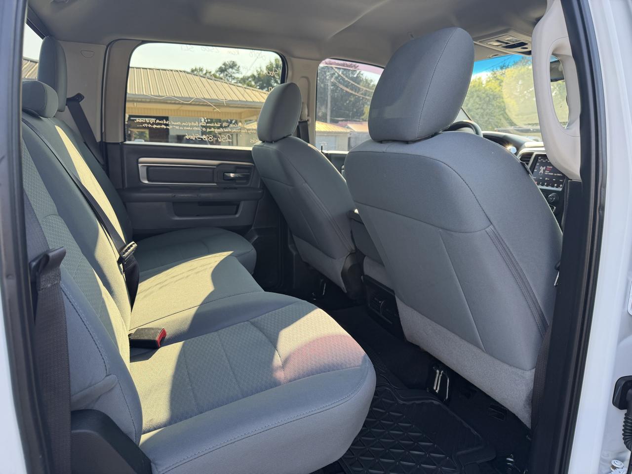 RAM 2500 SLT 4x4 Crew Cab 6'4" Box 2018