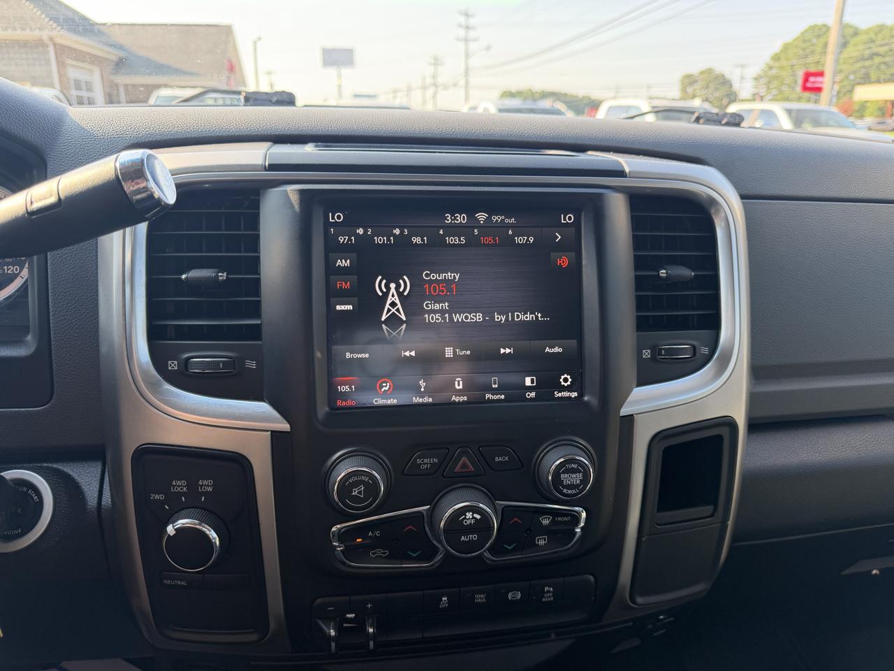 RAM 2500 SLT 4x4 Crew Cab 6'4" Box 2018
