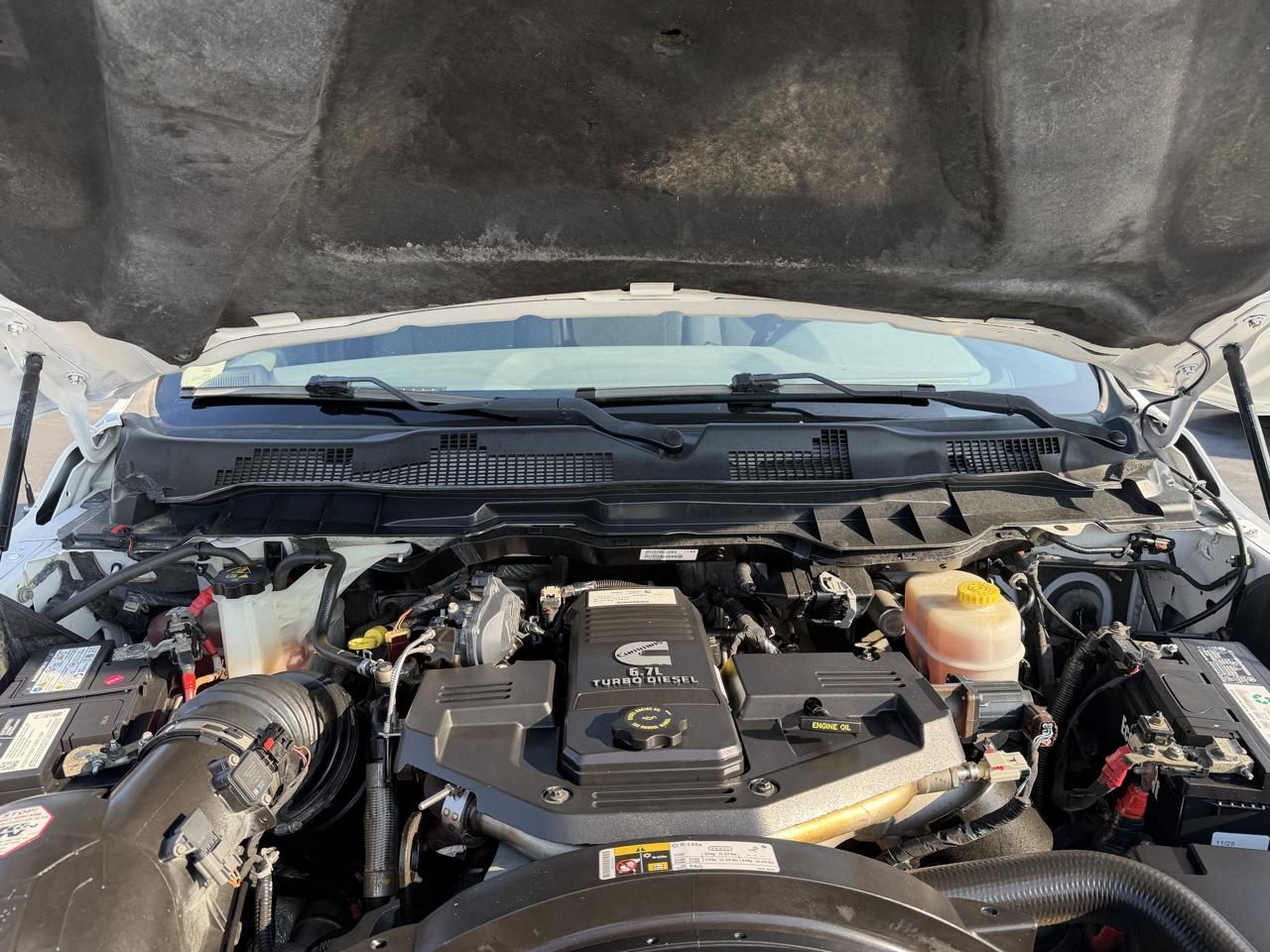 RAM 2500 SLT 4x4 Crew Cab 6'4" Box 2018