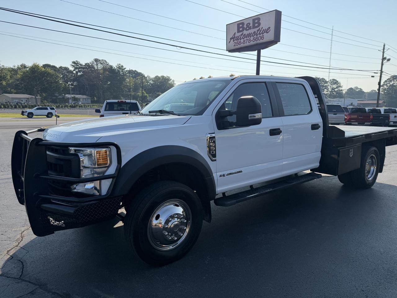 Ford Super Duty F-550 DRW XL 4WD Crew Cab 179" WB 60" CA 2022