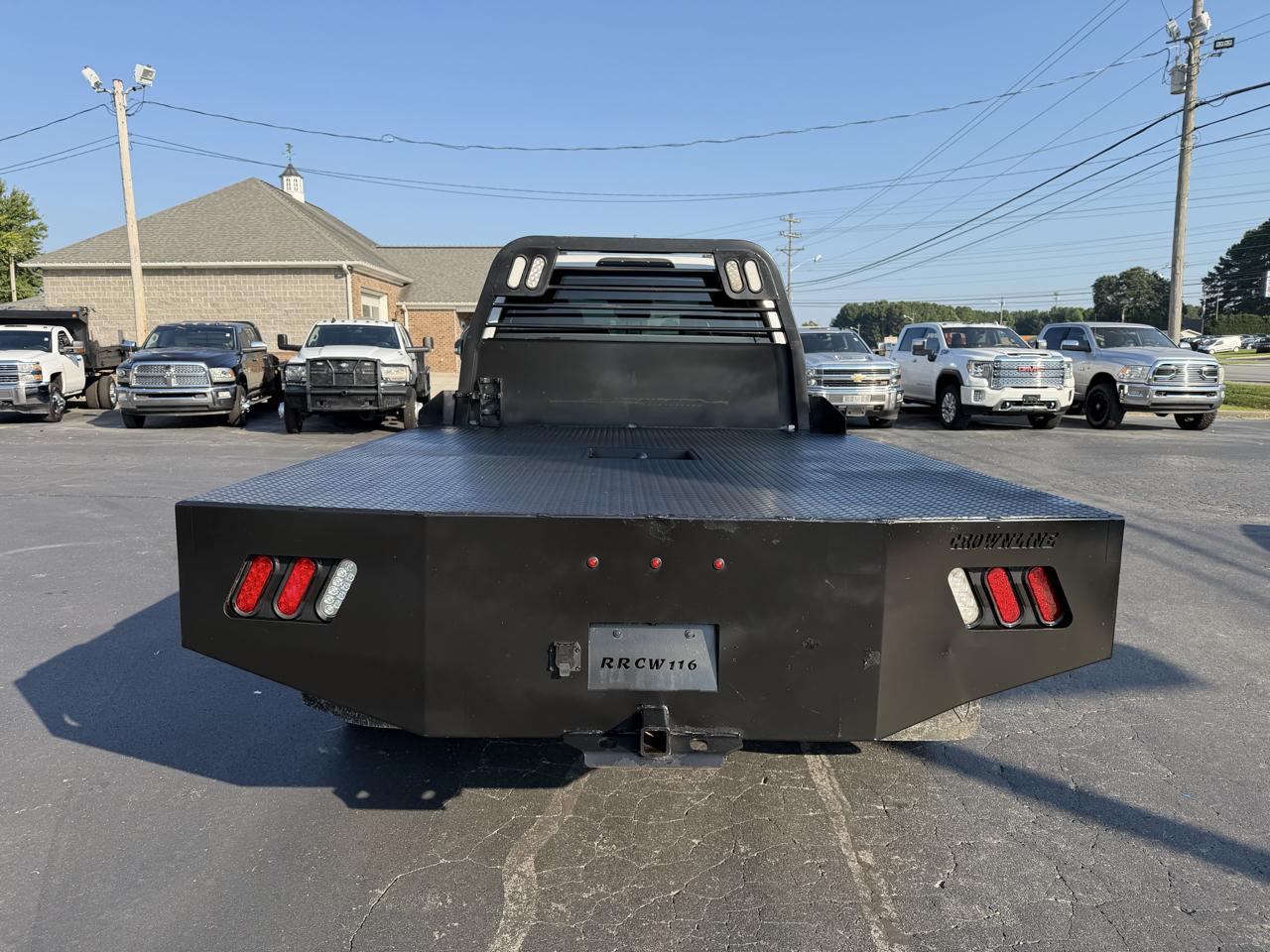 Ford Super Duty F-550 DRW XL 4WD Crew Cab 179" WB 60" CA 2022
