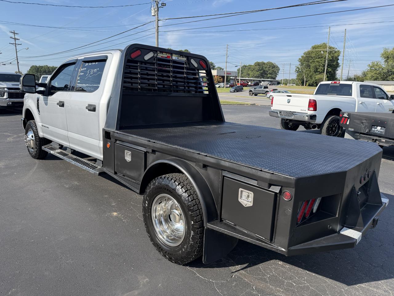 Ford Super Duty F-350 DRW XLT 4WD Crew Cab 8' Box 2018