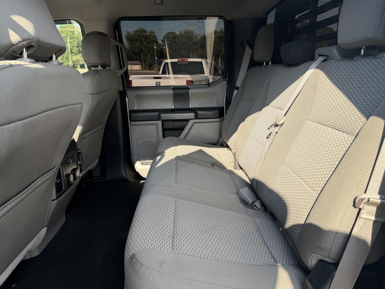 Ford Super Duty F-350 DRW XLT 4WD Crew Cab 8' Box 2018