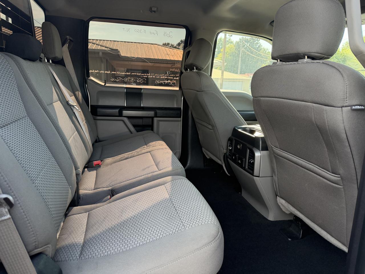 Ford Super Duty F-350 DRW XLT 4WD Crew Cab 8' Box 2018