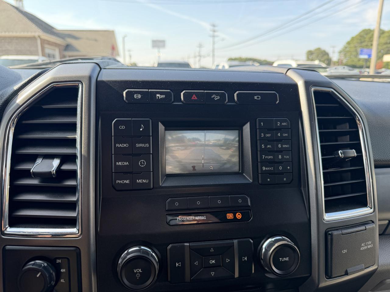 Ford Super Duty F-350 DRW XLT 4WD Crew Cab 8' Box 2018