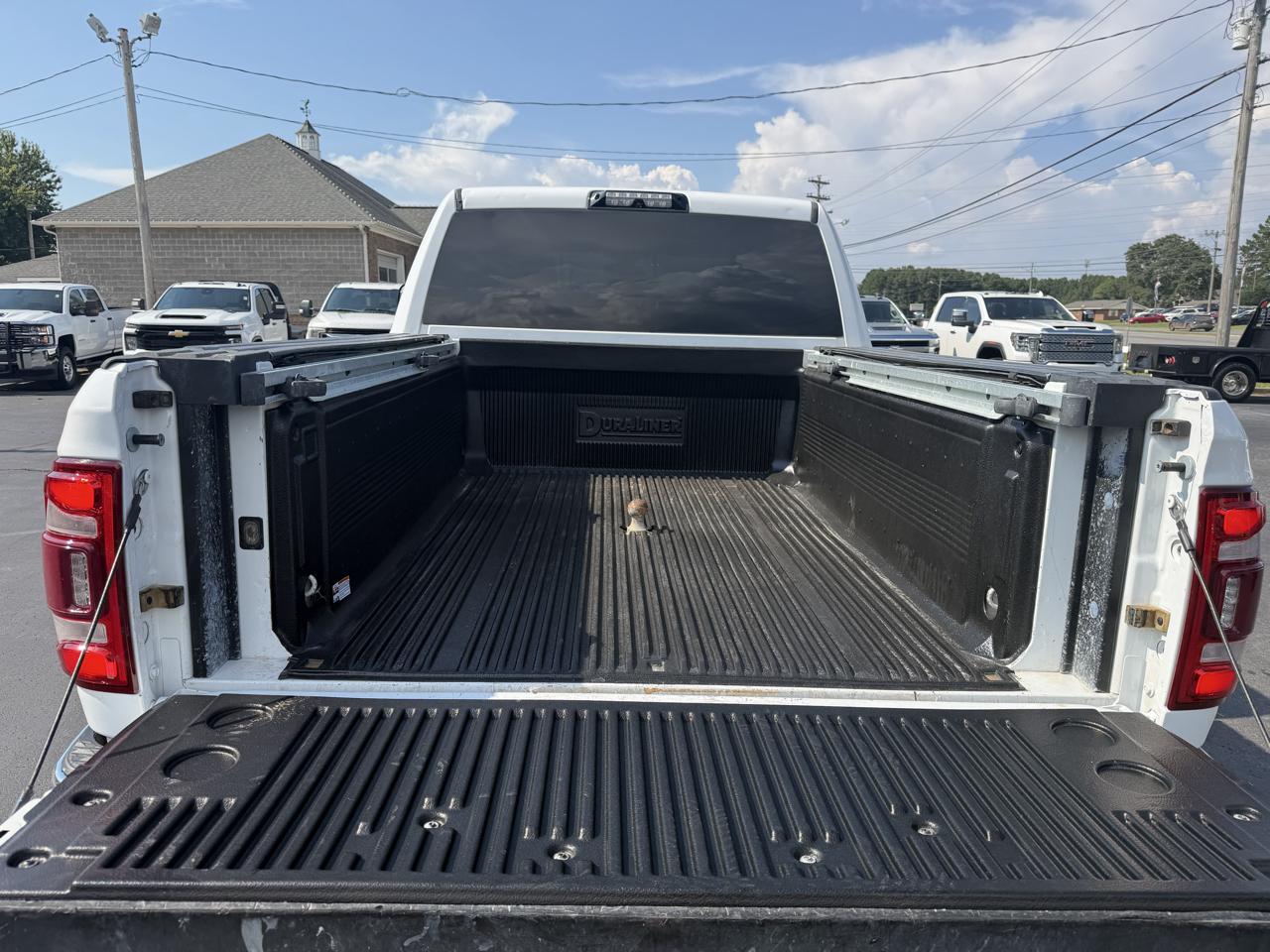 RAM 2500 Tradesman 4x4 Crew Cab 6'4" Box 2021