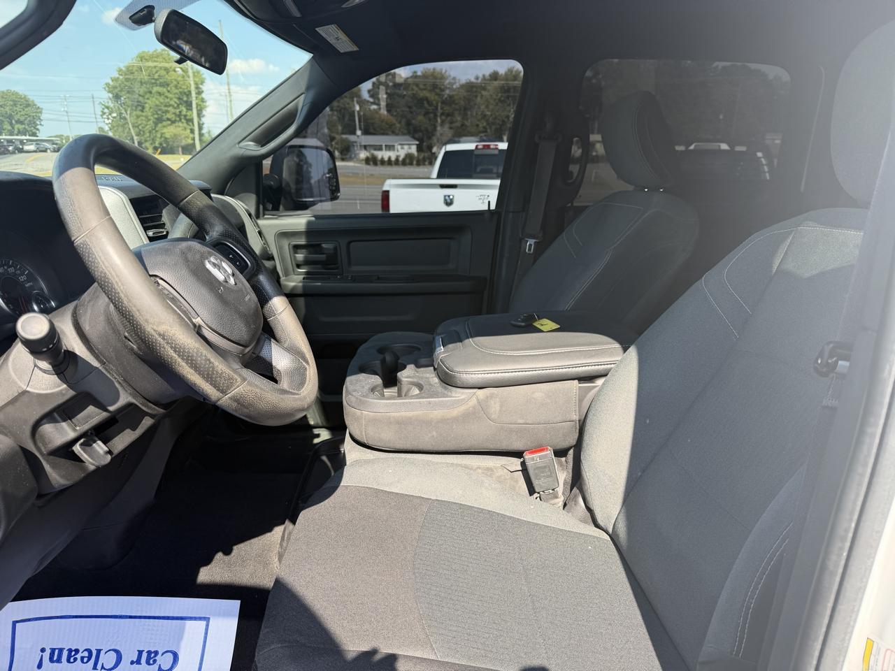 RAM 2500 Tradesman 4x4 Crew Cab 6'4" Box 2021