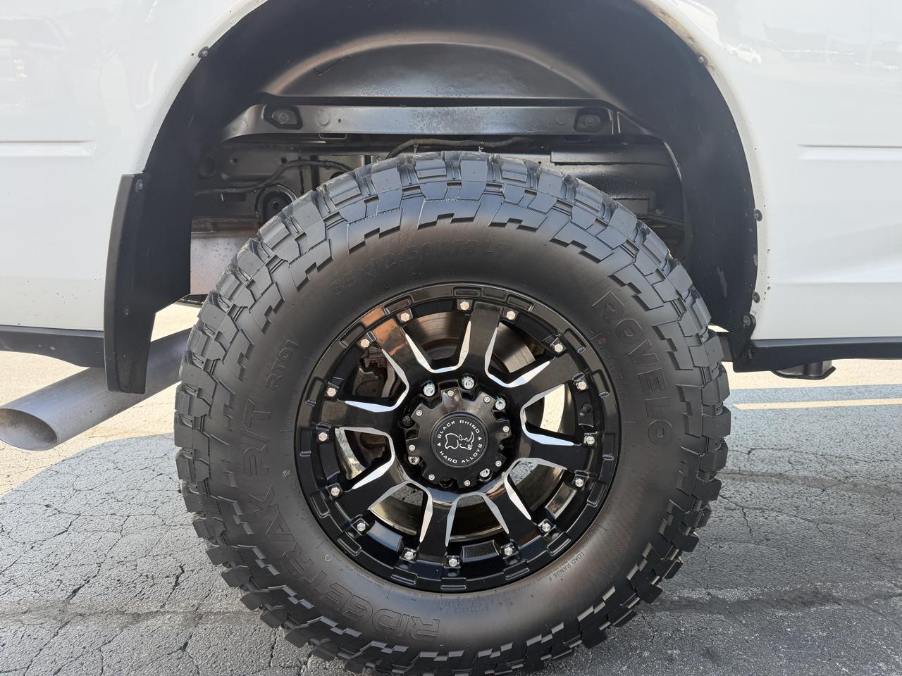 RAM 2500 Tradesman 4x4 Crew Cab 6'4" Box 2021