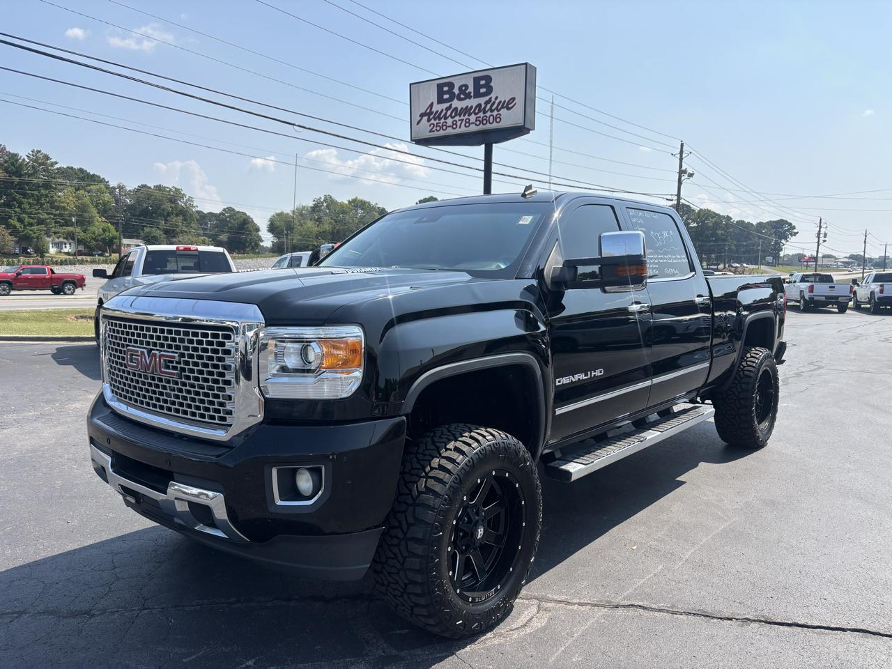 GMC Sierra 2500HD 4WD Crew Cab 153.7" Denali 2015