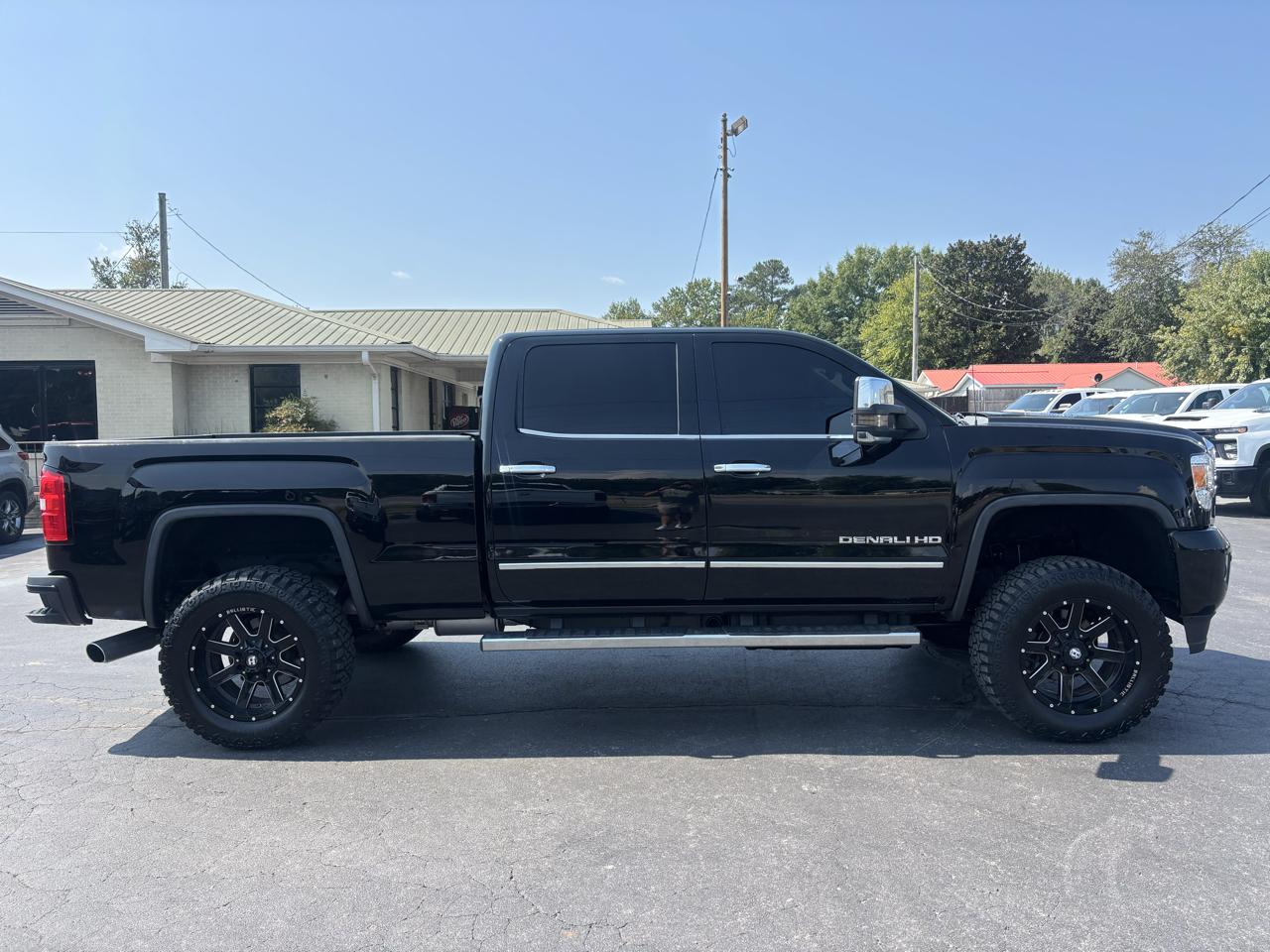 GMC Sierra 2500HD 4WD Crew Cab 153.7" Denali 2015