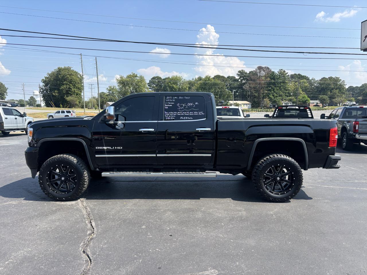 GMC Sierra 2500HD 4WD Crew Cab 153.7" Denali 2015