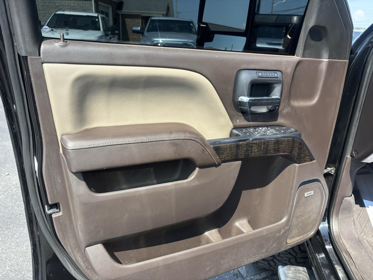 GMC Sierra 2500HD 4WD Crew Cab 153.7" Denali 2015