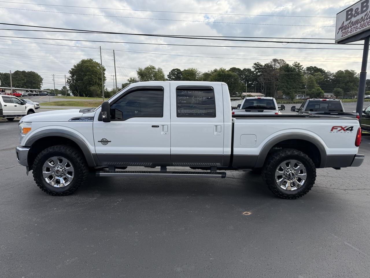 Ford Super Duty F-250 SRW 4WD Crew Cab 156" Lariat 2014