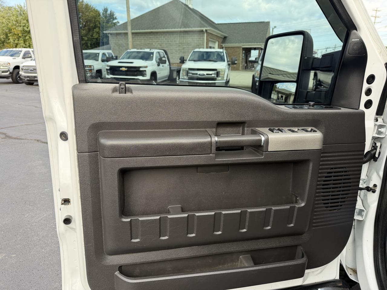 Ford Super Duty F-250 SRW 4WD Crew Cab 156" Lariat 2014