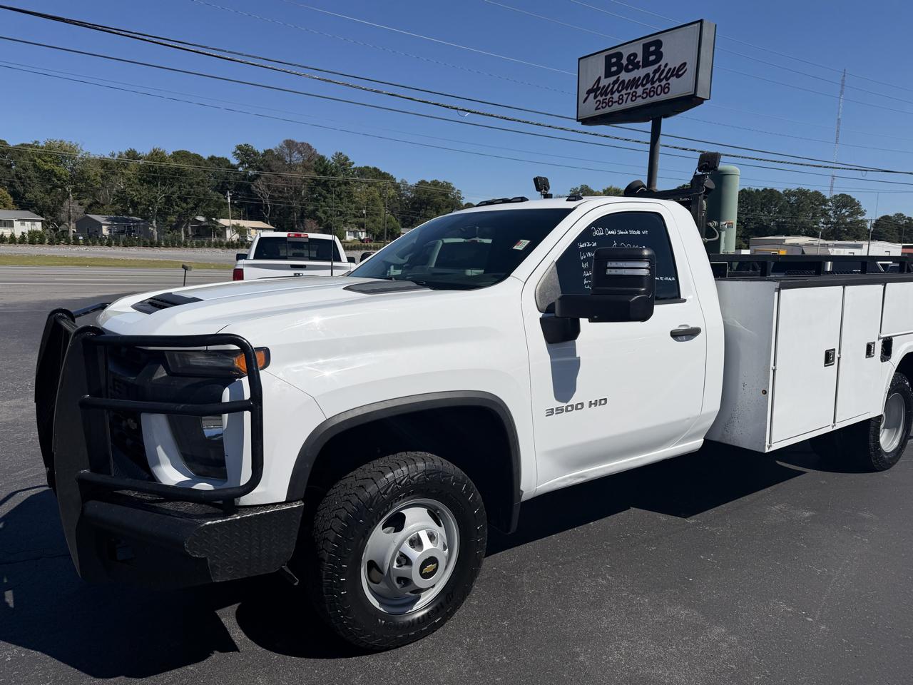 2022 Chevrolet Silverado 3500HD CC 4WD Reg Cab 171" WB, 84.5" CA Work Truck