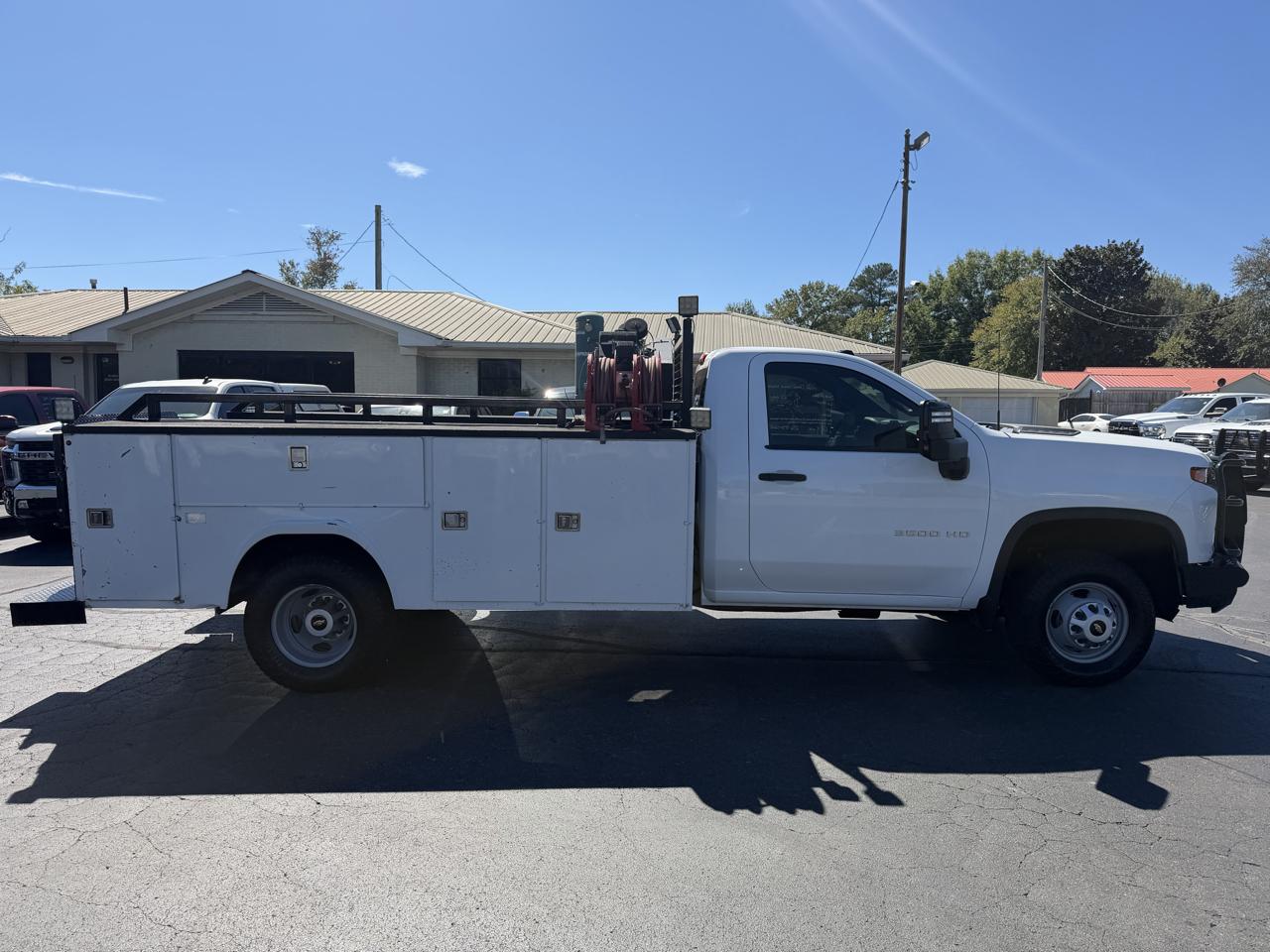 Chevrolet Silverado 3500HD CC 4WD Reg Cab 171" WB, 84.5" CA Work Truck 2022