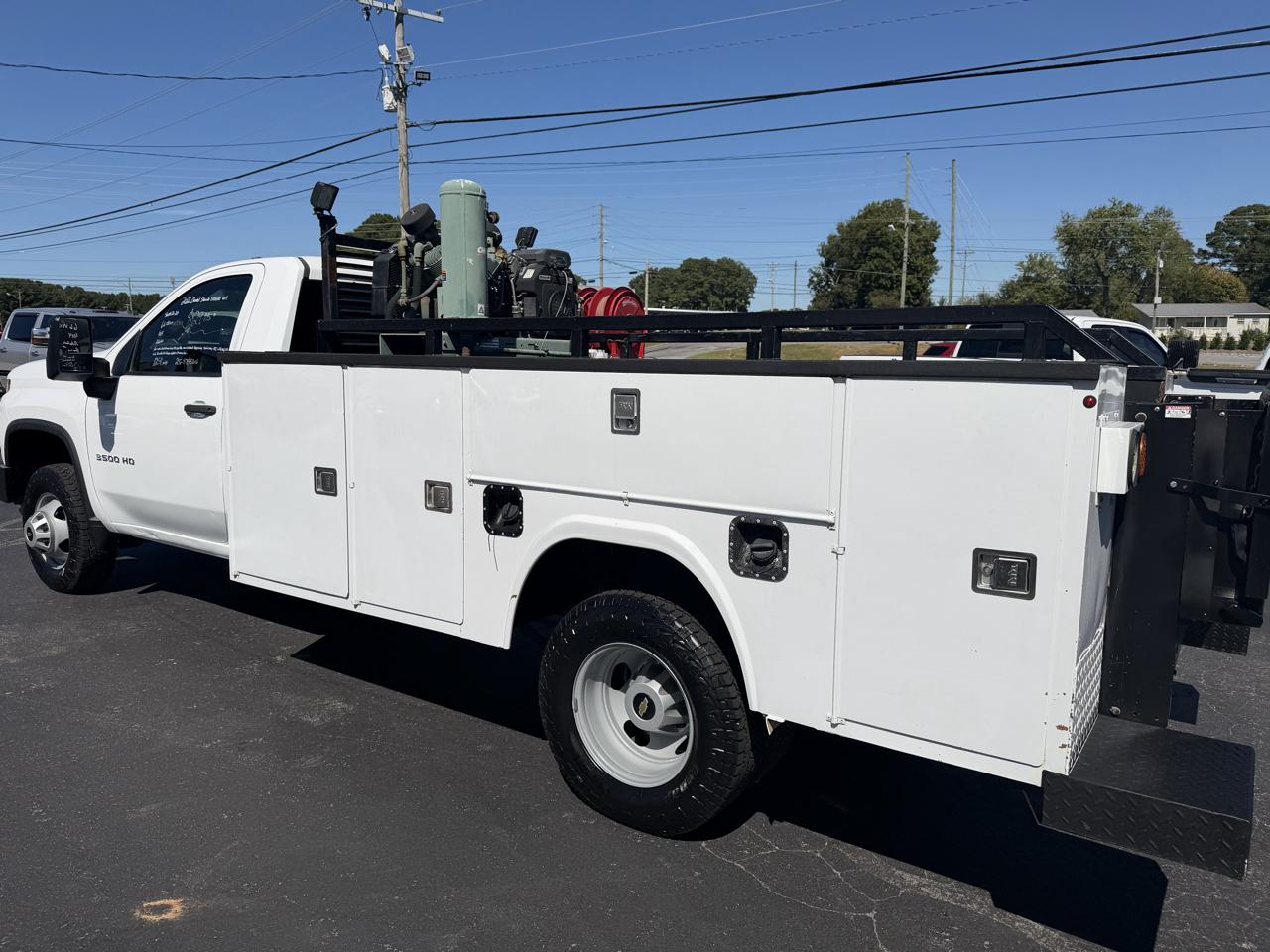 Chevrolet Silverado 3500HD CC 4WD Reg Cab 171" WB, 84.5" CA Work Truck 2022
