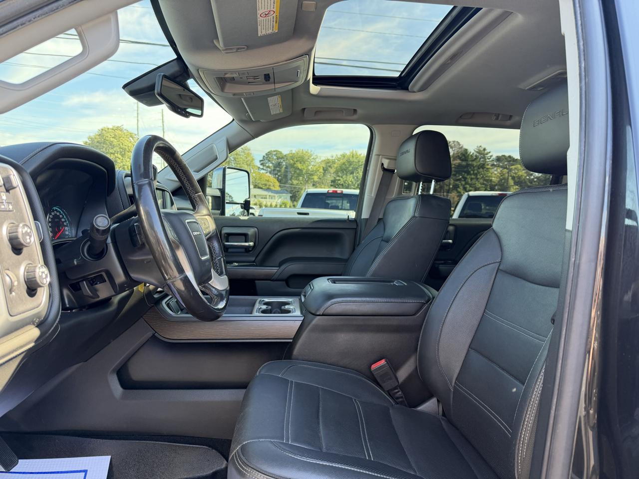 GMC Sierra 2500HD 4WD Crew Cab 153.7" Denali 2018