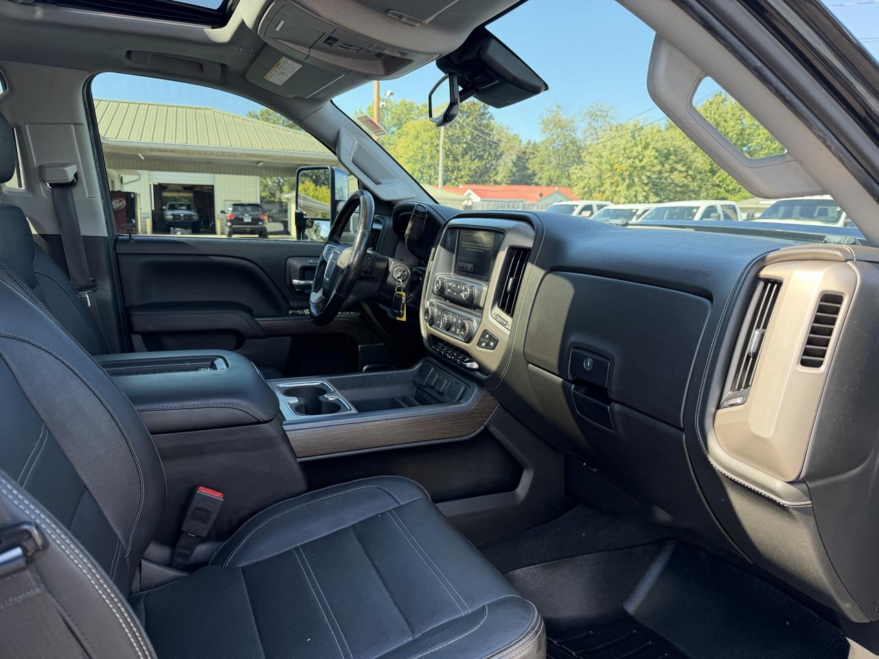 GMC Sierra 2500HD 4WD Crew Cab 153.7" Denali 2018