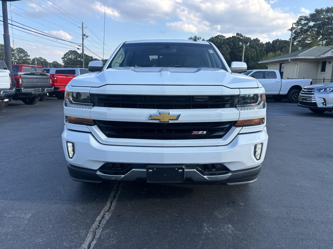 Chevrolet Silverado 1500 4WD Crew Cab 143.5" LT w/2LT 2018