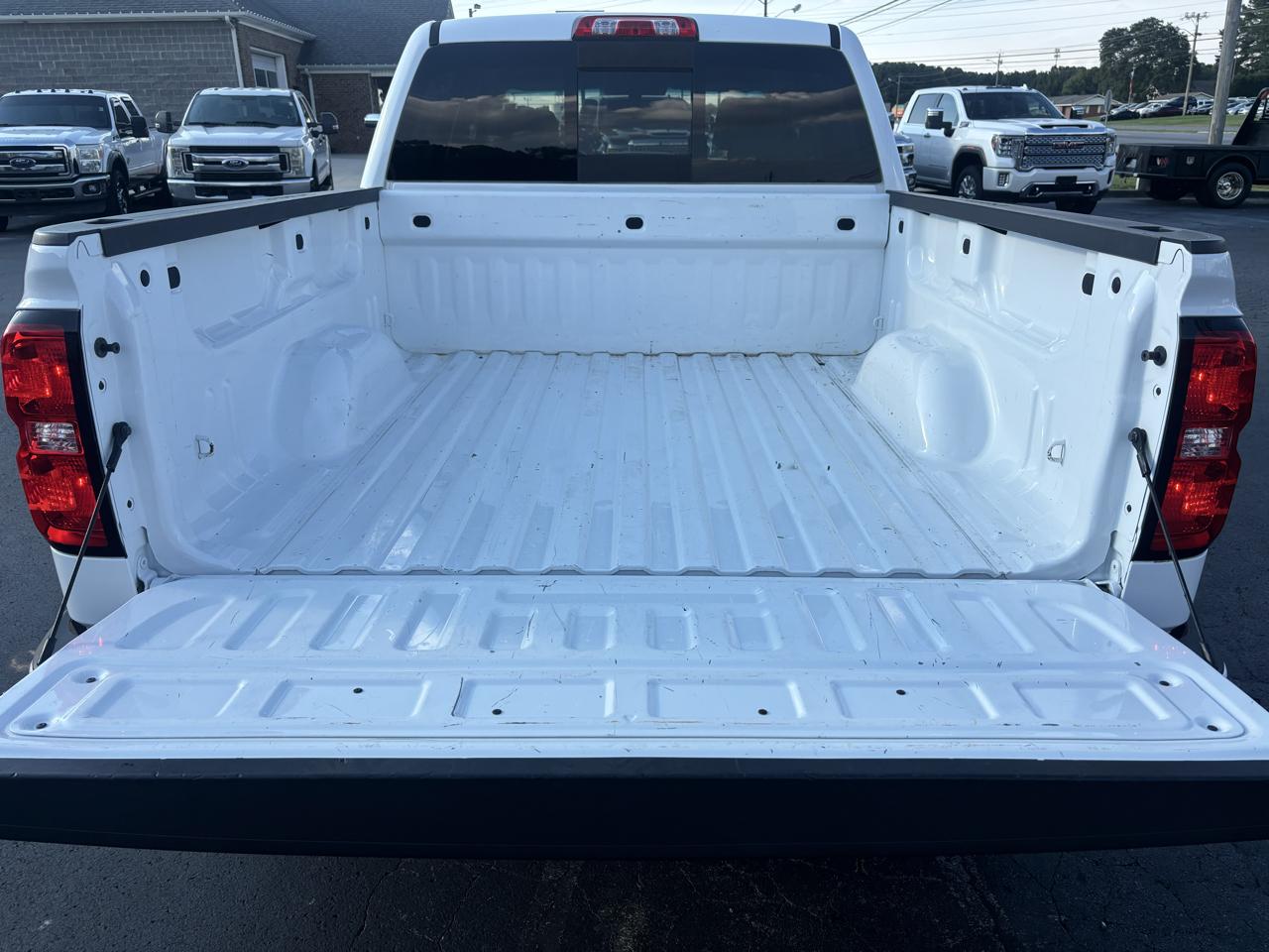 Chevrolet Silverado 1500 4WD Crew Cab 143.5" LT w/2LT 2018
