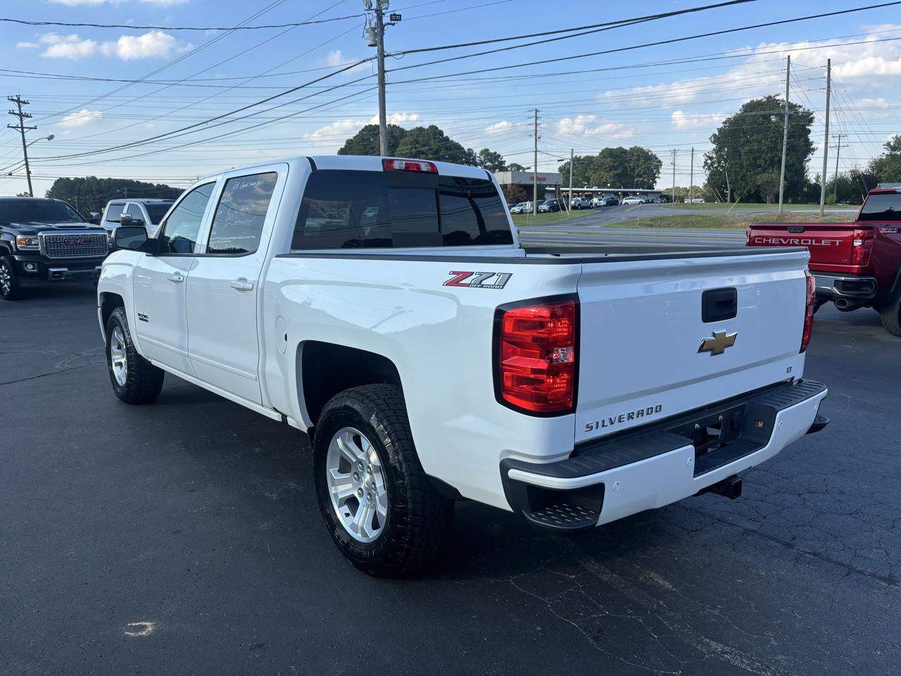 Chevrolet Silverado 1500 4WD Crew Cab 143.5" LT w/2LT 2018