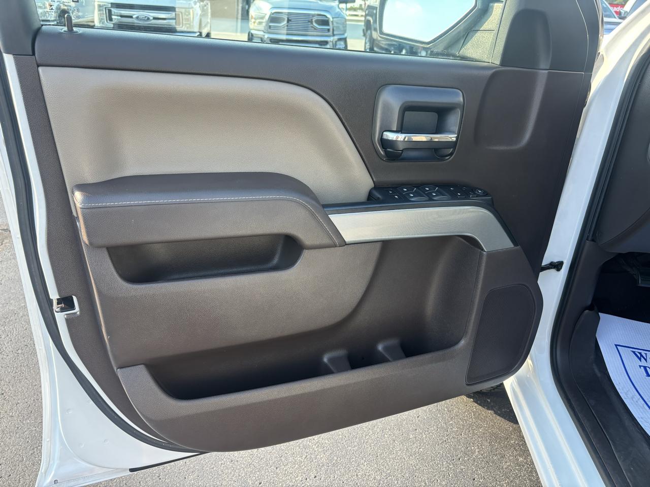Chevrolet Silverado 1500 4WD Crew Cab 143.5" LT w/2LT 2018