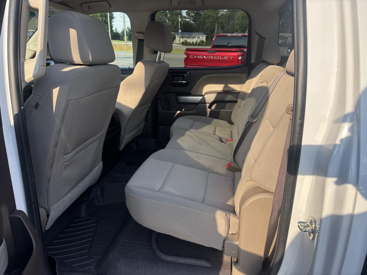 Chevrolet Silverado 1500 4WD Crew Cab 143.5" LT w/2LT 2018