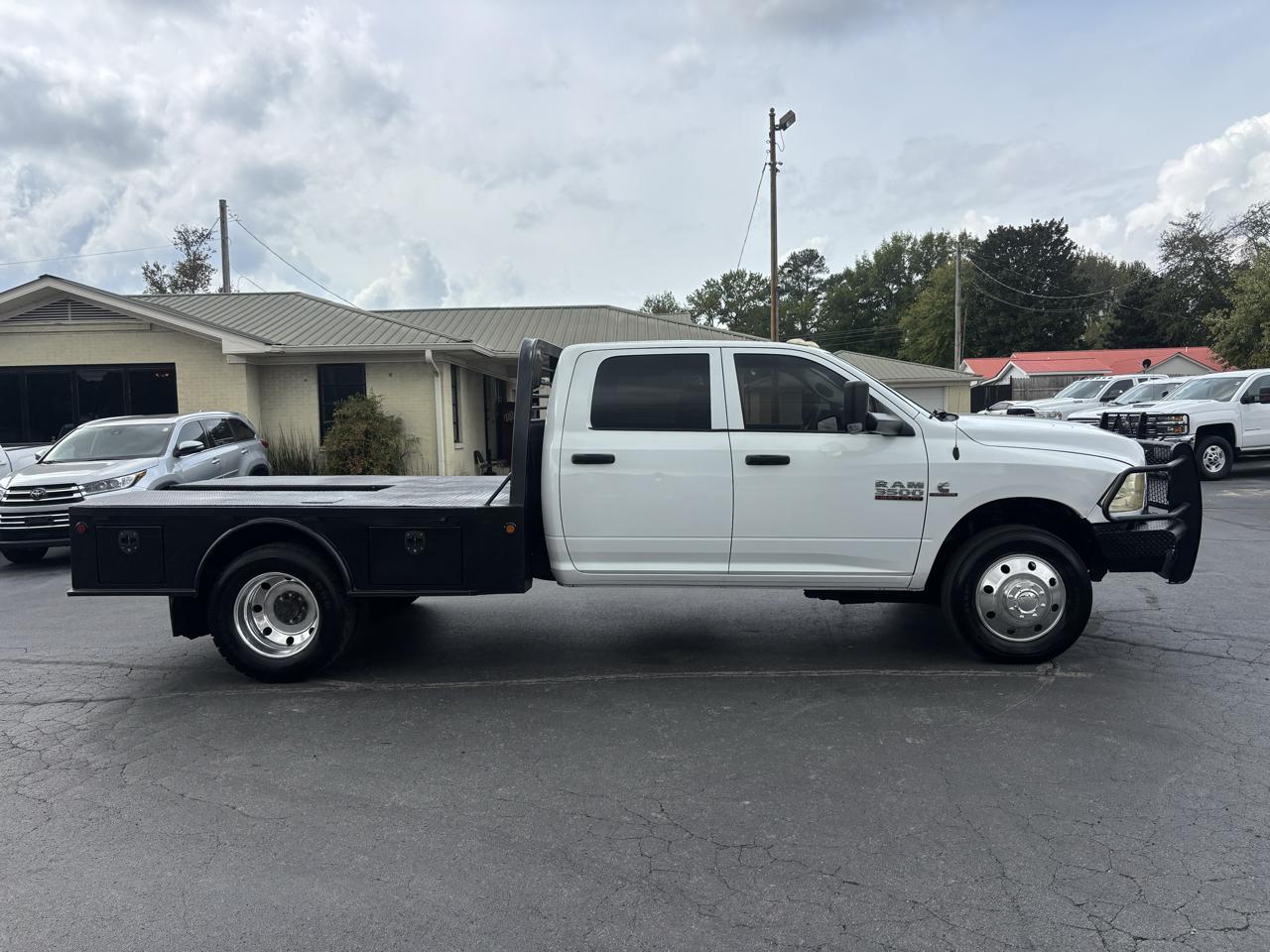 RAM 3500 4WD Crew Cab 172" WB 60" CA Tradesman 2014