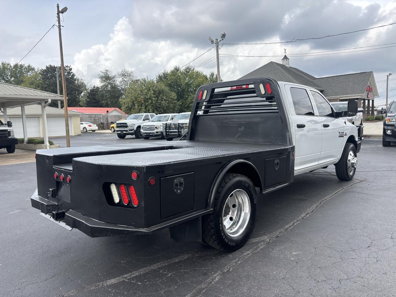 RAM 3500 4WD Crew Cab 172" WB 60" CA Tradesman 2014