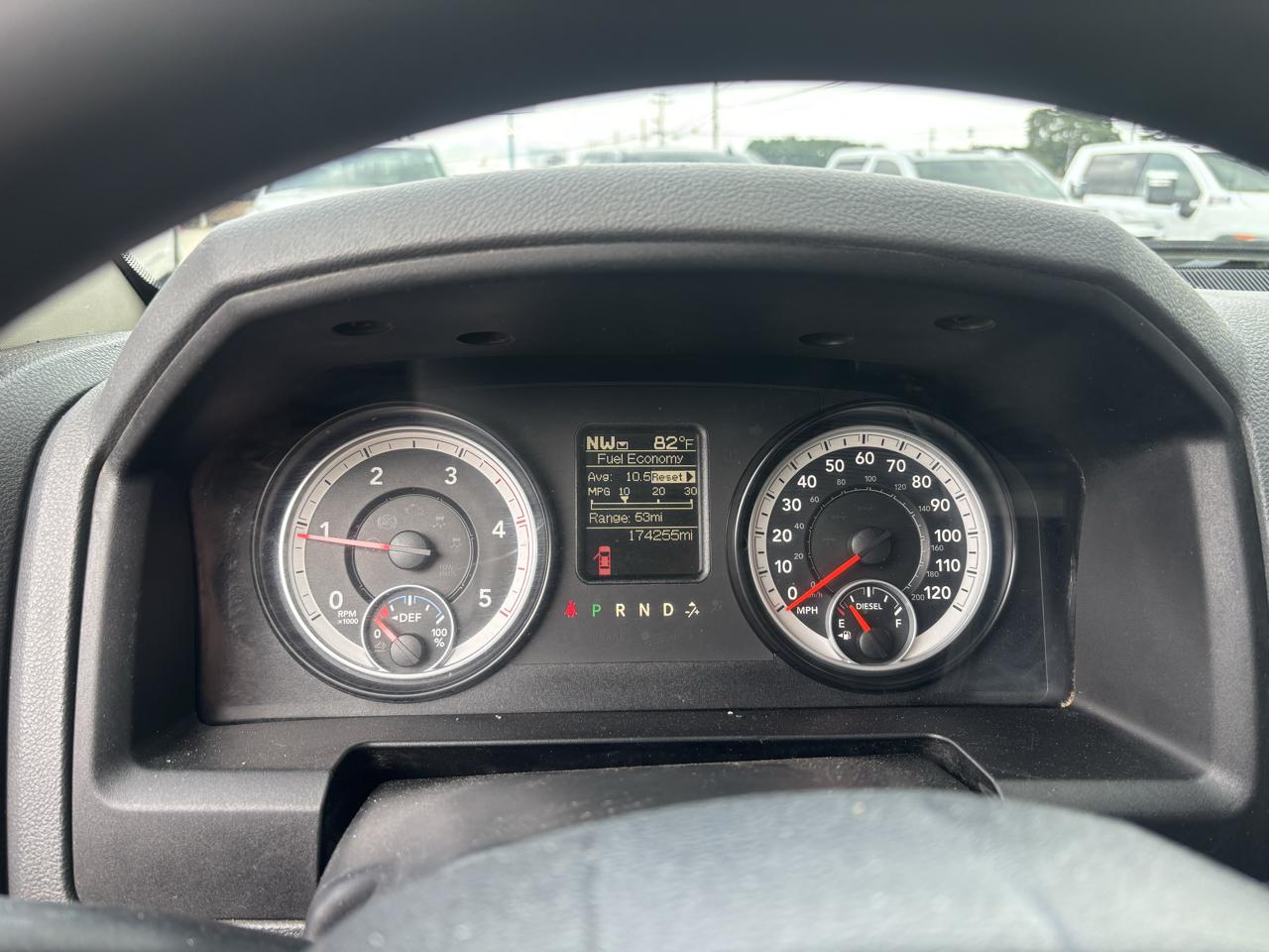 RAM 3500 4WD Crew Cab 172" WB 60" CA Tradesman 2014