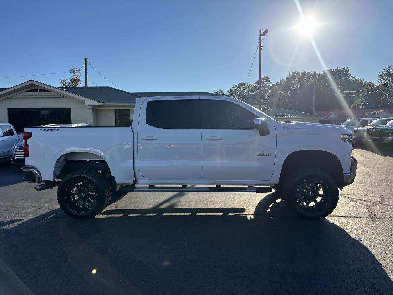 Chevrolet Silverado 1500 4WD Crew Cab 147" LT 2019