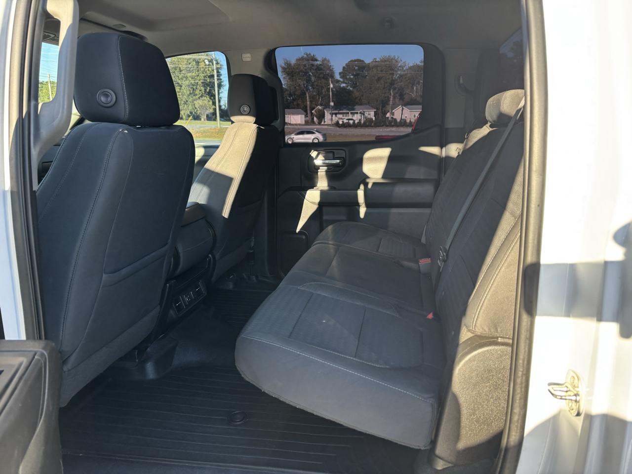 Chevrolet Silverado 1500 4WD Crew Cab 147" LT 2019