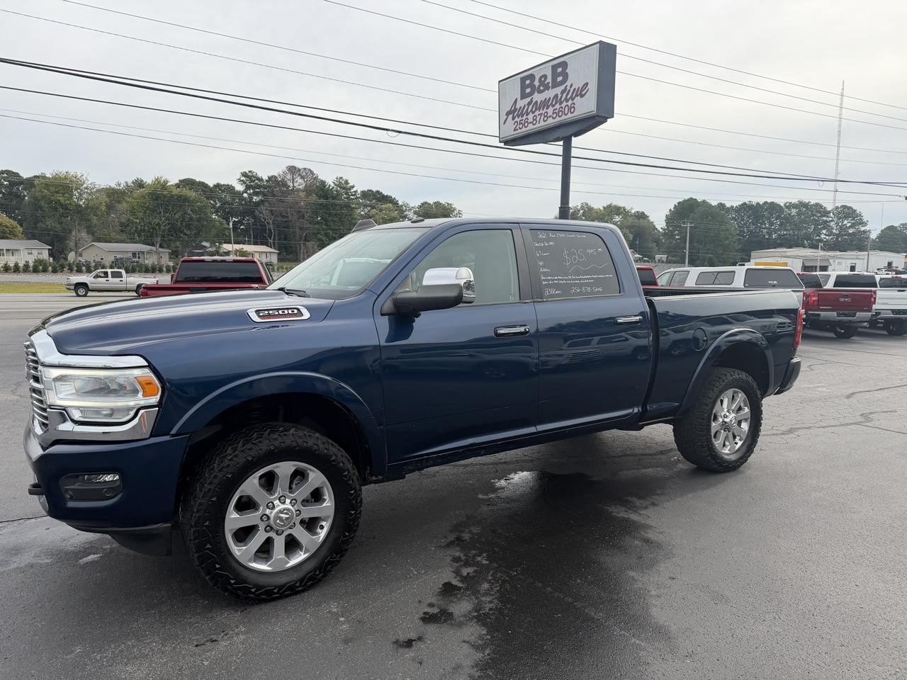 RAM 2500 Laramie 4x4 Crew Cab 6'4" Box 2021