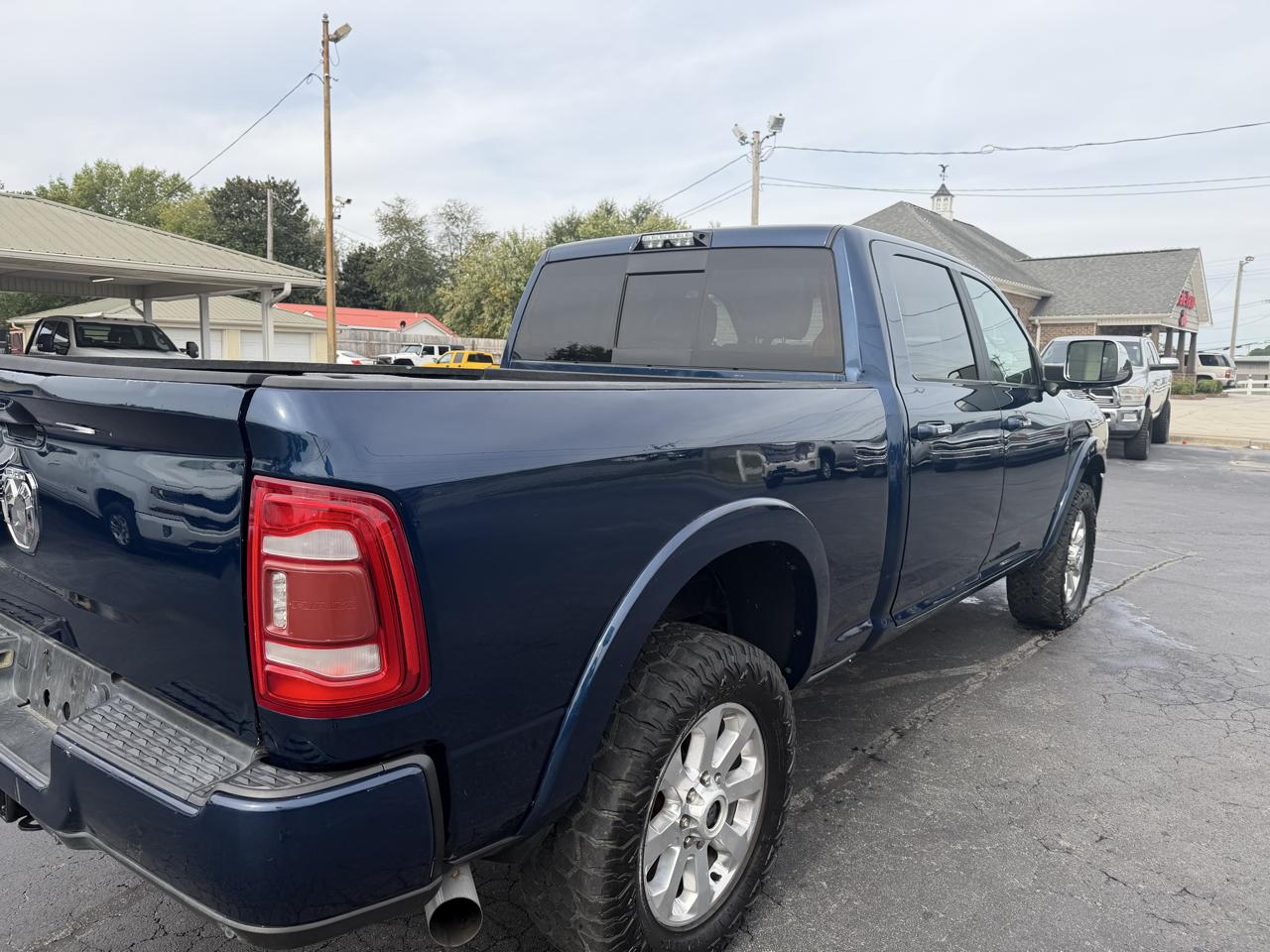 RAM 2500 Laramie 4x4 Crew Cab 6'4" Box 2021