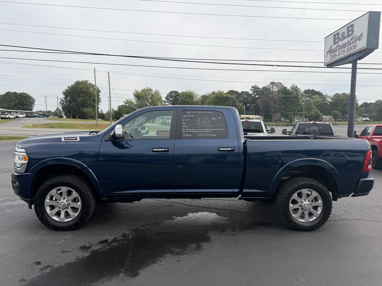 RAM 2500 Laramie 4x4 Crew Cab 6'4" Box 2021