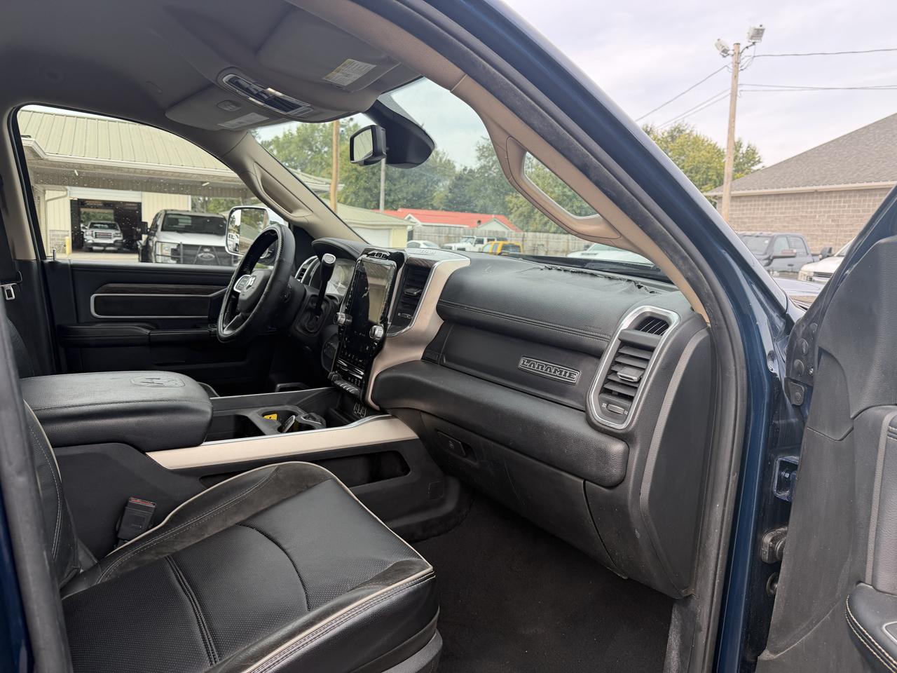 RAM 2500 Laramie 4x4 Crew Cab 6'4" Box 2021
