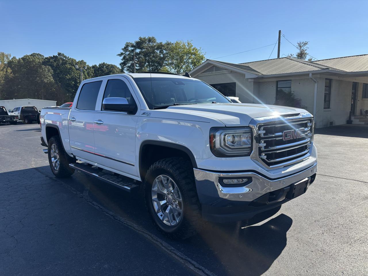 GMC Sierra 1500 4WD Crew Cab 143.5" SLT 2018