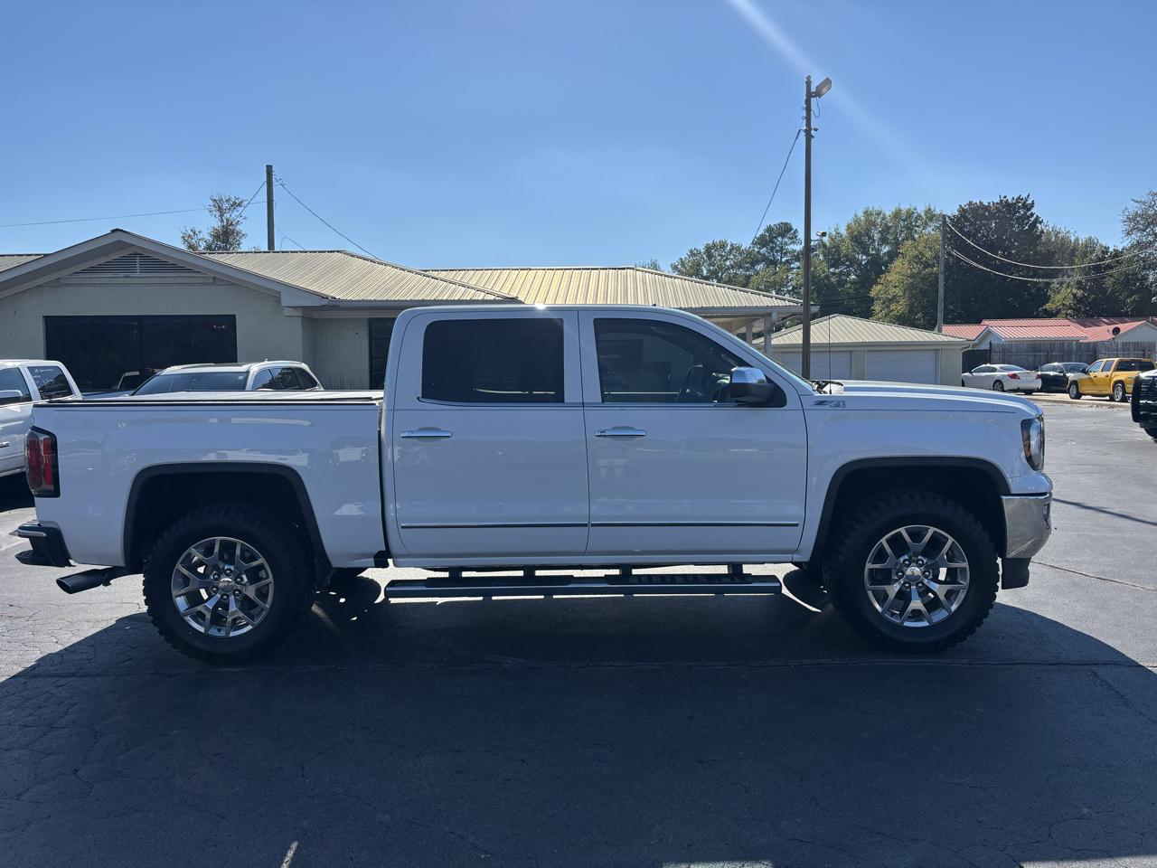 GMC Sierra 1500 4WD Crew Cab 143.5" SLT 2018