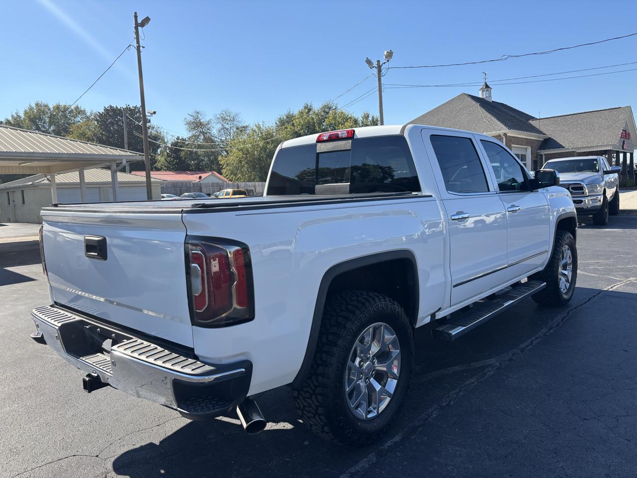 GMC Sierra 1500 4WD Crew Cab 143.5" SLT 2018