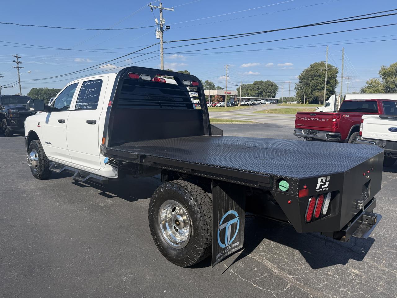 RAM 3500 Chassis Cab Tradesman 4WD Crew Cab 60" CA 172.4" WB 2019