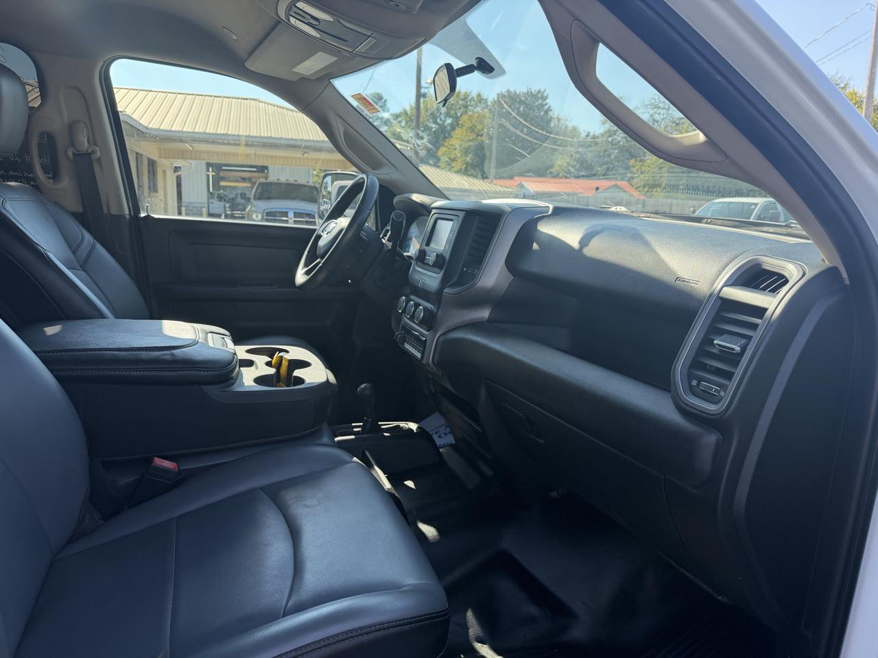 RAM 3500 Chassis Cab Tradesman 4WD Crew Cab 60" CA 172.4" WB 2019