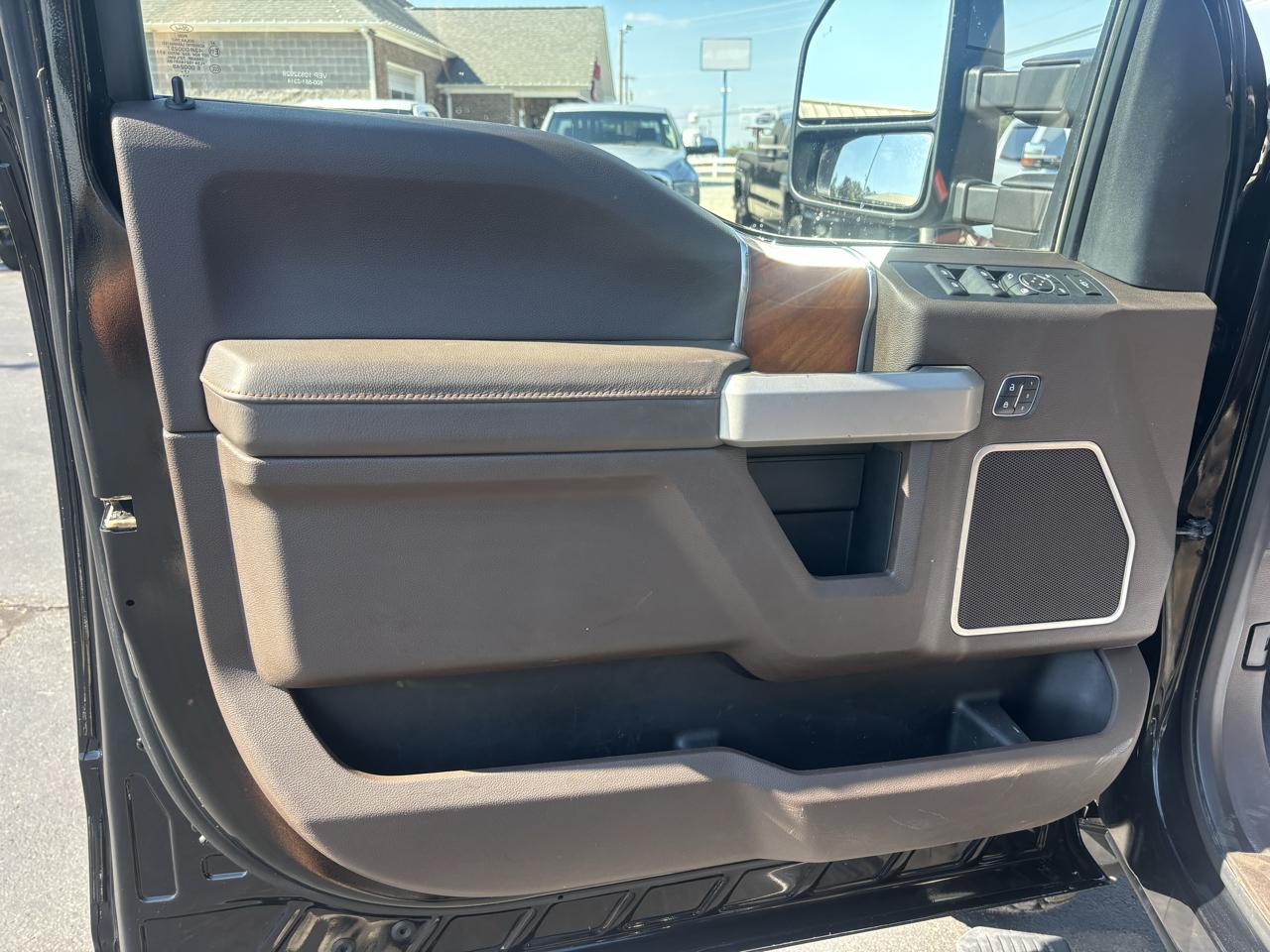 Ford Super Duty F-250 SRW King Ranch 4WD Crew Cab 6.75' Box 2018