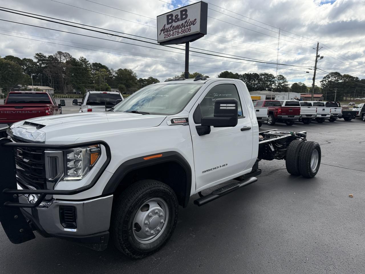 GMC Sierra 3500HD CC 4WD Reg Cab 171" WB, 84.5" CA Pro 2022