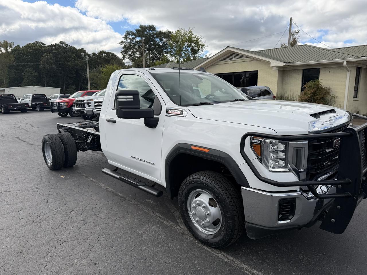 GMC Sierra 3500HD CC 4WD Reg Cab 171" WB, 84.5" CA Pro 2022